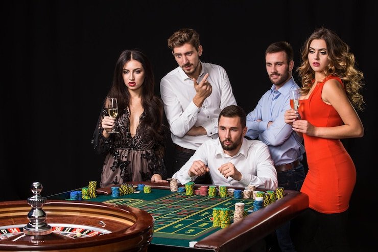 Antarmuka aplikasi latoto29 menampilkan studio live-dealer dan menu navigasi