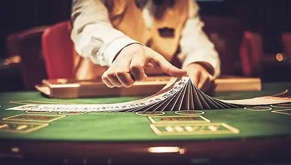Antarmuka slot game Sweet Bonanza dan Aviator di layar mobile latoto29